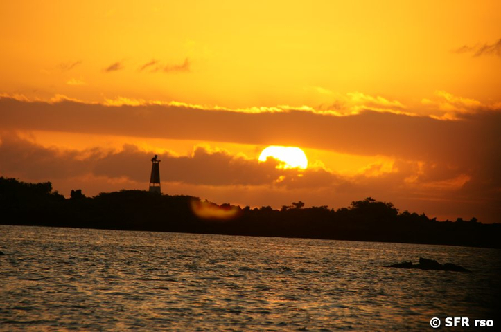 Sonnenuntergang in Las Tintoreras, Galapagos