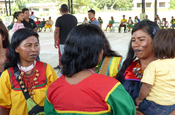 Frauen in Siona, Ecuador