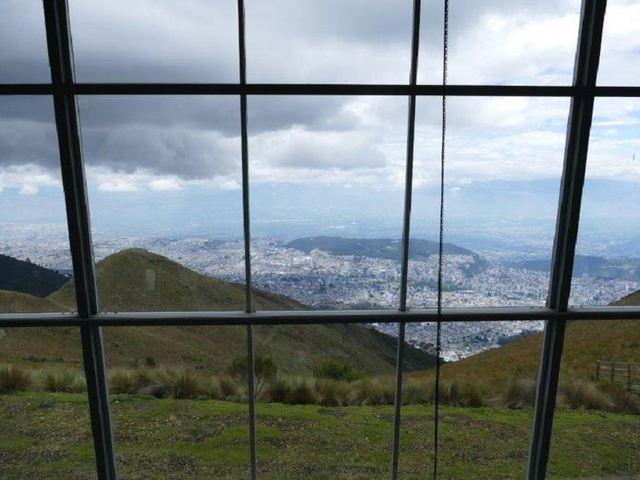 Blick auf Quito aus der Seilbahn Ecuador