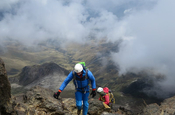 Bergsteiger auf dem Weg zum Gipfel des Illiniza Nord in Ecuador