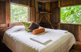 Amazonaslodge Hakuna Matata Ecuador Cabana-Zimmer mit Ehebett