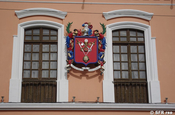 Wappen am Rathaus von Riobamba, Ecuador