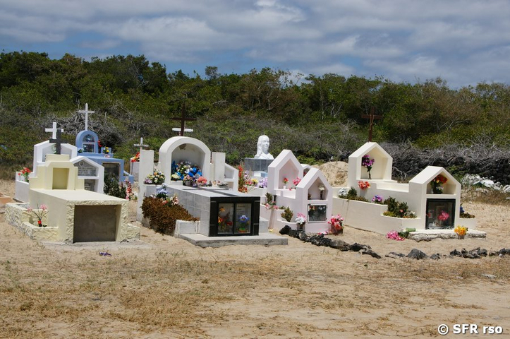 Friedhof auf dem Weg zur Tränenmauer, Galapagos