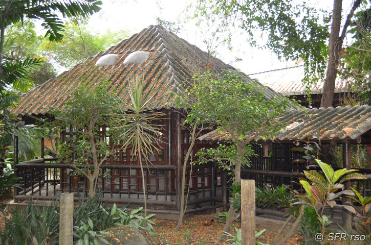 Bahia de Caraquez Hosteria Saiananda Bungalow Ecuador