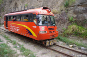 Fahrt mit dem Schienenbus in Ecuador