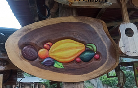 Holzschnitzarbeiten Ecuador Pazifik