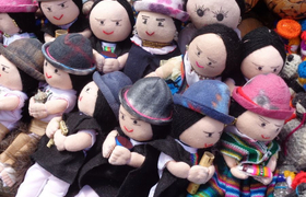 Puppen Otavalo Markt