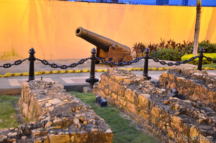 Kanone in Santa Ana, Ecuador