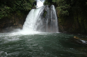 Shishink Wasserfall in Ecuador