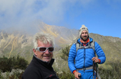 Bergsteiger auf dem Gipfel des Illiniza Nord in Ecuador