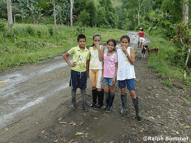 Kinder in Cube, Ecuador