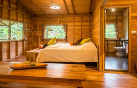Amazonaslodge Hakuna Matata Ecuador Supreme-Zimmer mit Ehebett