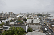Blick auf Bahia vom Museumsdach in Ecuador