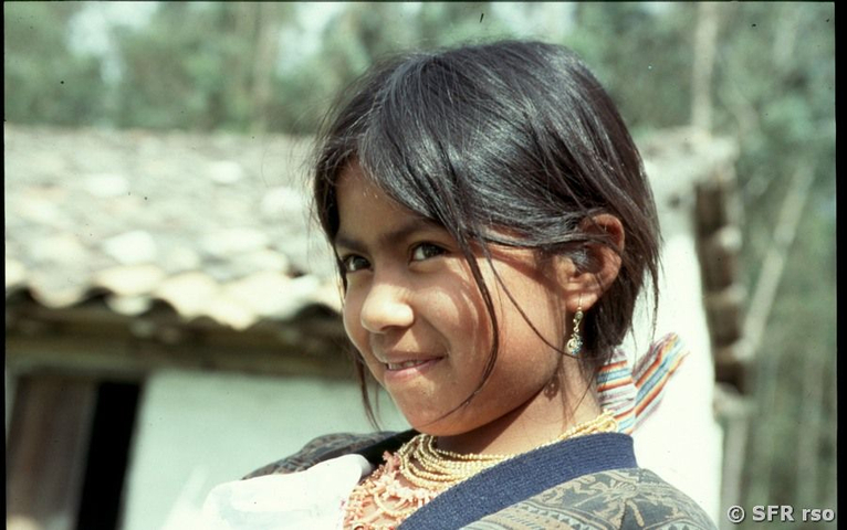 Otovalo Mädchen in Ecuador