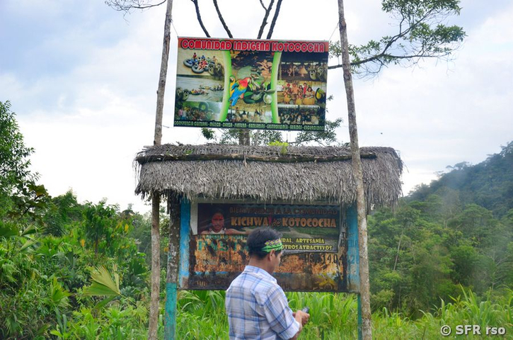 Schild in Kichwa Kommune bei Cotococha, Ecuador