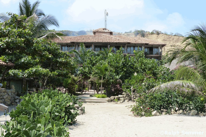 Canoa Beach Hotel mit direkter Strandlage 