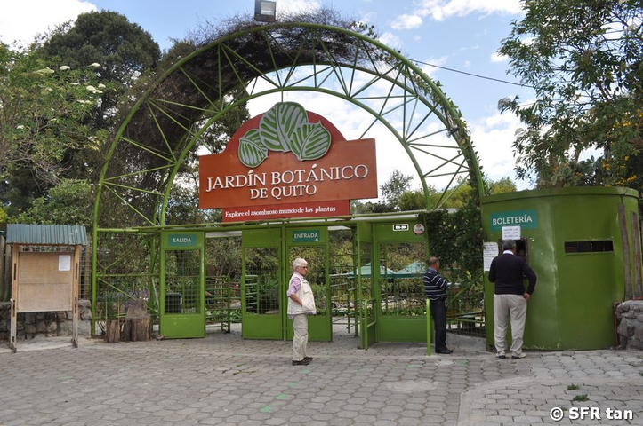 Eingang zum botanischem Garten in Quito, Ecuador