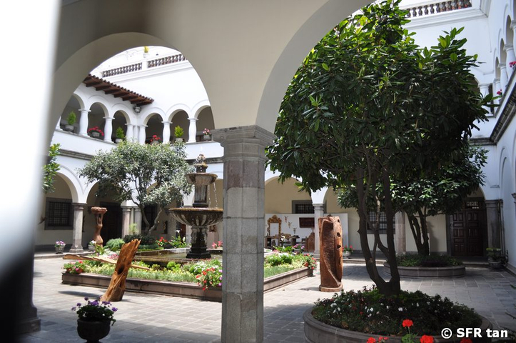 Innenhof im erzbischöflichem Palast in Quito, Ecuador