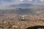 Aussicht auf Quito vom Pichincha, Ecuador