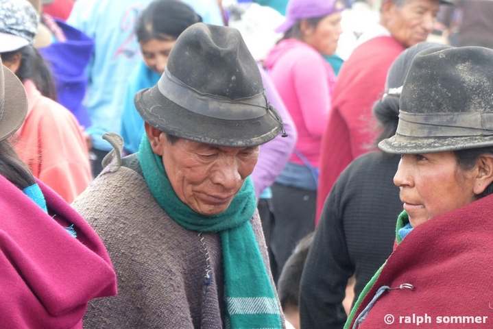 Indigene Verkäufer in Ecuador