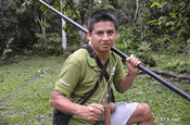 Naturfuehrer Urwald Marco Ecuador