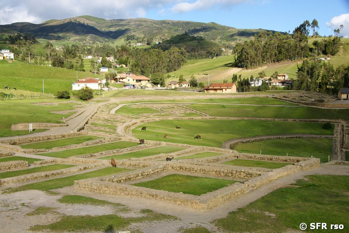 Gelände mit Inkafestung, Ecuador