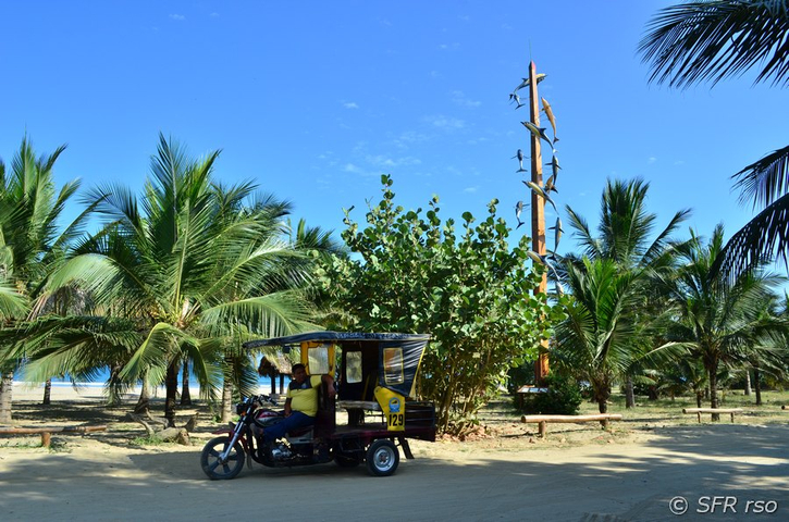 Strand bei Hosteria Mandala Puerto Lopez 