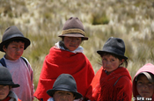 Kinder in Cotopaxi, Ecuador