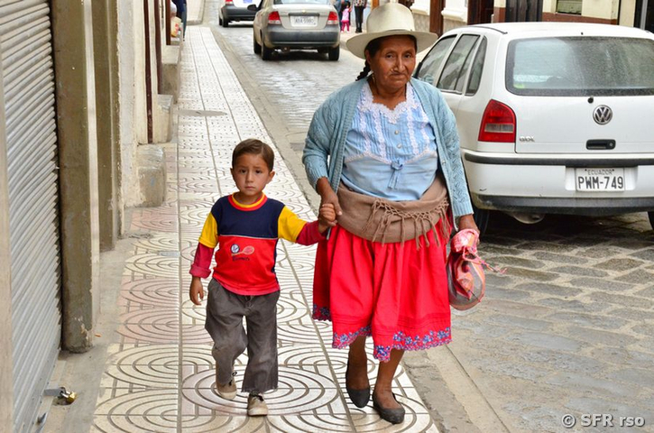 Cholita Enkel, Ecuador