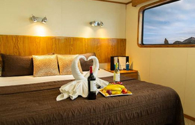king size cabin M/Y Galaxy Galapagos