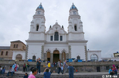 Kirche Frontalansicht in El Quinche, Ecuador