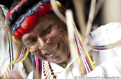Mann lachend Gesichtsbemalung Kapawi Lodge Ecuador