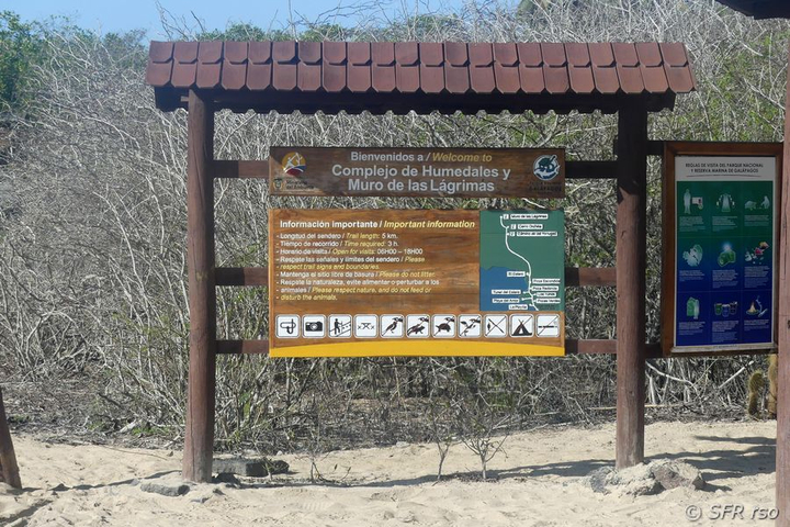 Plakat einer Bikingroute auf Galápagos
