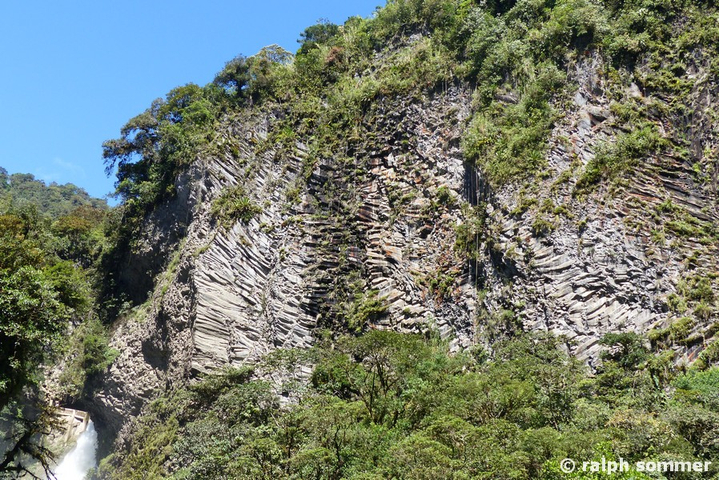 Felswand Pailon del Diablo in Ecuador