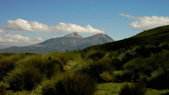 Sicht vom Vulkan Corazón auf den Vulkan Iliniza
