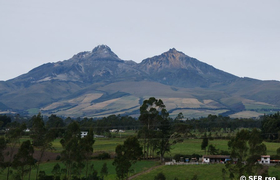 Vulkan Iliniza mit beiden Gipfeln