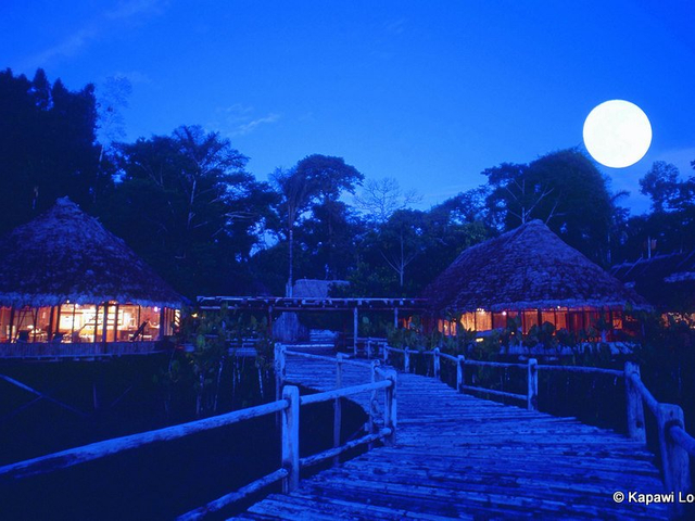Kapawi Lodge bei Nacht