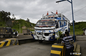 Transporter wird vor Fruchtständen gewogen, Ecuador