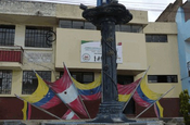 Mariscal Sucre Säule in Huaca, Ecuador