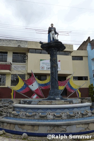 Mariscal Sucre Säule in Huaca, Ecuador