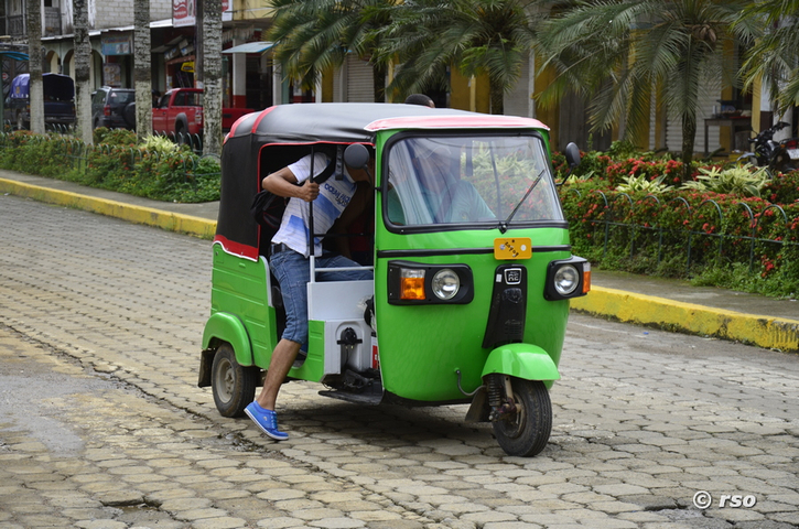 Dreirad Mototaxi in Ecuador 
