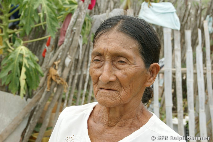 Indigene Frau aus Santa Rosa, Ecaudor