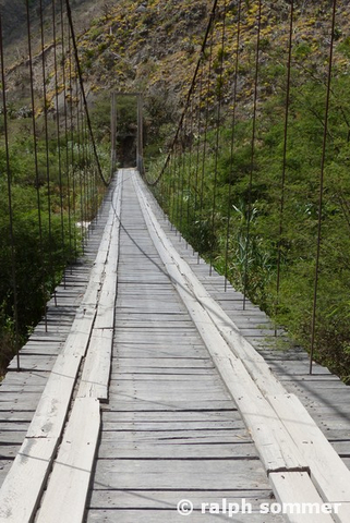 Hängebrücke zu Paraiso Escondido in Ecuador 