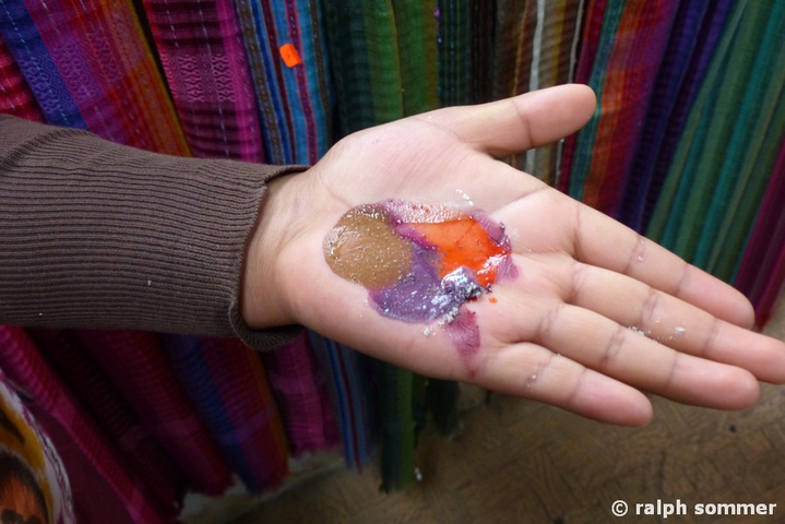 Cochinillafarbe mit anderen Mineralien, Ecuador