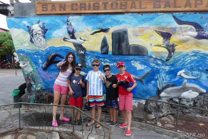 Kindergruppe auf San Cristobal, Galapagos