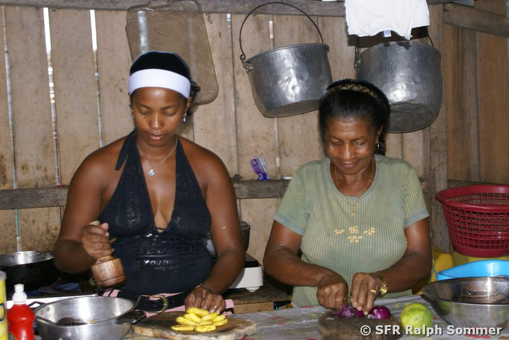 Köchinnen in Pamapanal, Ecuador