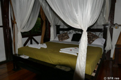 Doppelzimmer mit Kingsize Bett Hosteria Mandala 