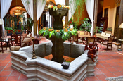 Hotel Mansion Alcazar Lobby Brunnen Ecuador