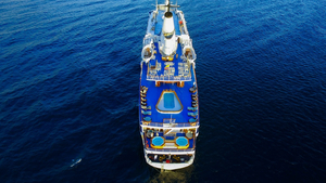 M/V Galapagos Legend von oben