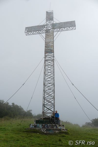 Gipfelkreuz am Ilalo, Ecuador